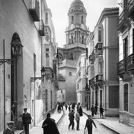 By Malagagrupos Centro Historico Parking Gratis 3 Malaga