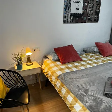 By Malagagrupos Centro Historico Parking Gratis 3 * Malaga