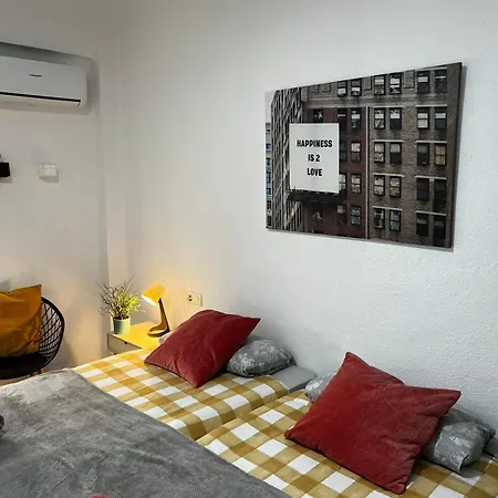 By Malagagrupos Centro Historico Parking Gratis 3 * Malaga